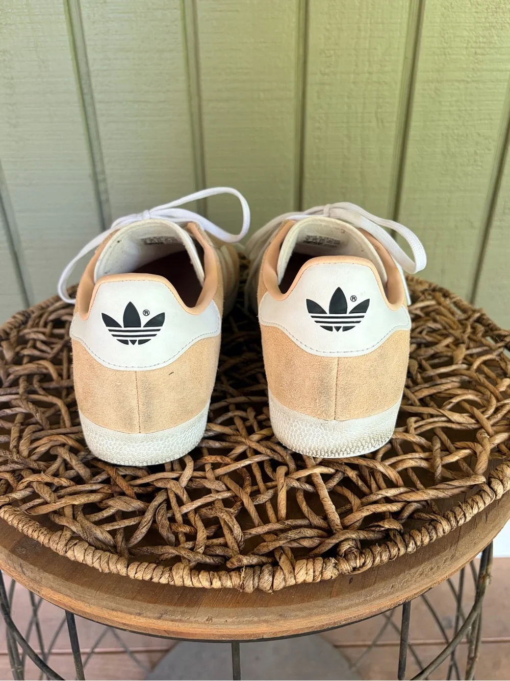Adidas Gazelle Halo Blush Pink Suede Women's Size 10 Men's 9 ID7006